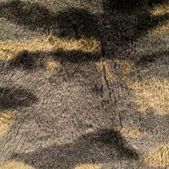 Faux Fur Camo Bomber Jacket - Picture 6 of 8